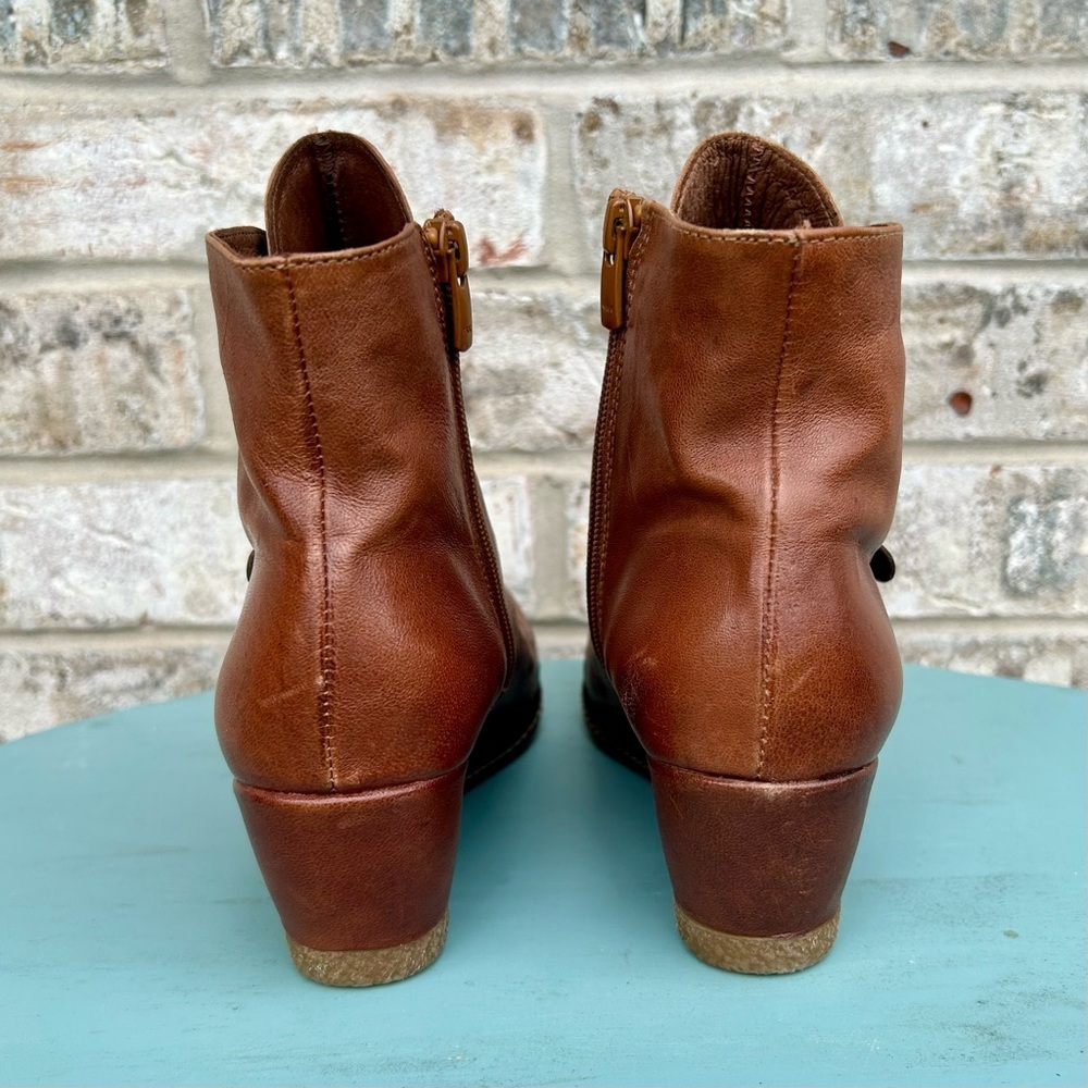 Eric Michael Brown Leather Booties - image 6